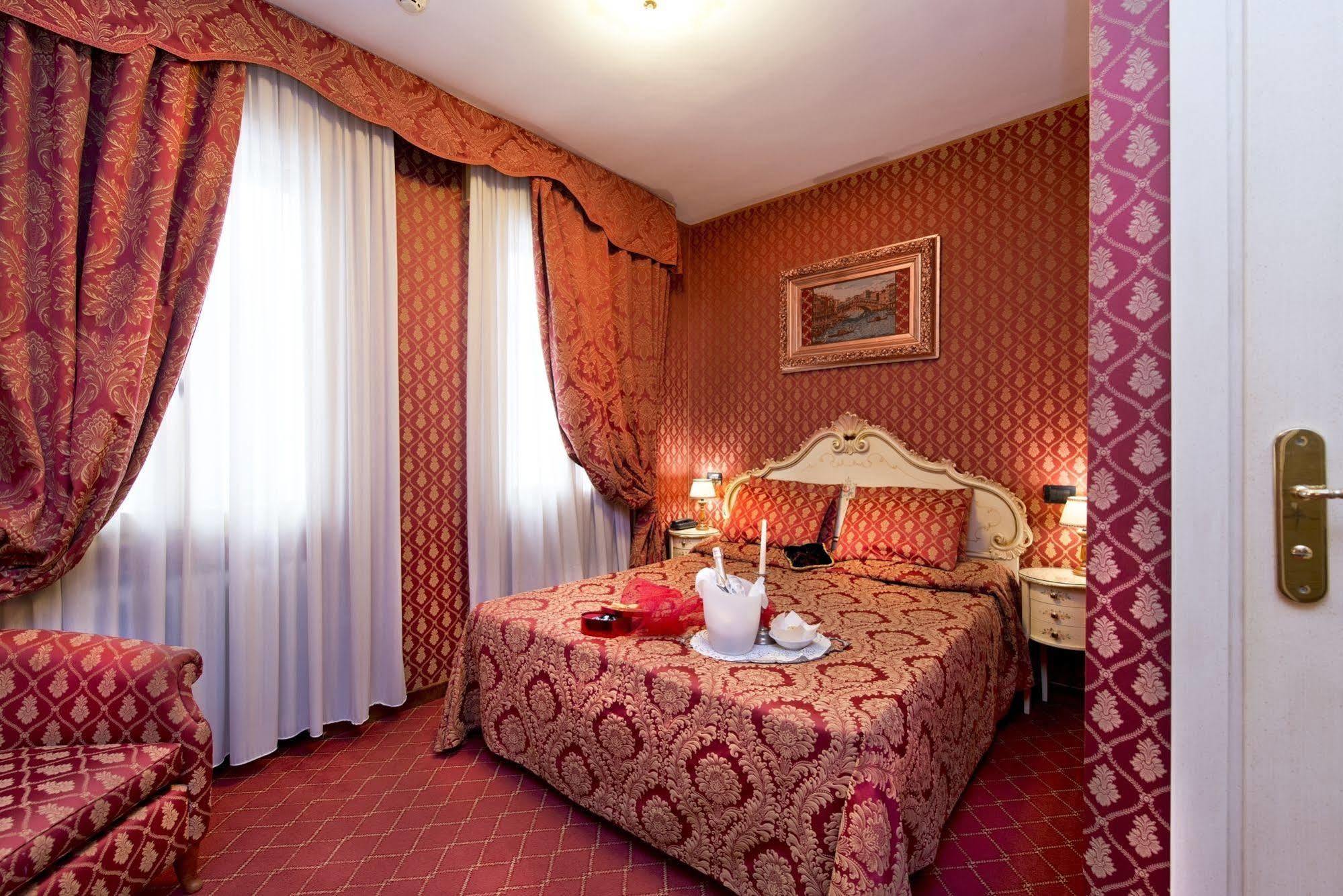 Hotel Mignon Venice Ngoại thất bức ảnh