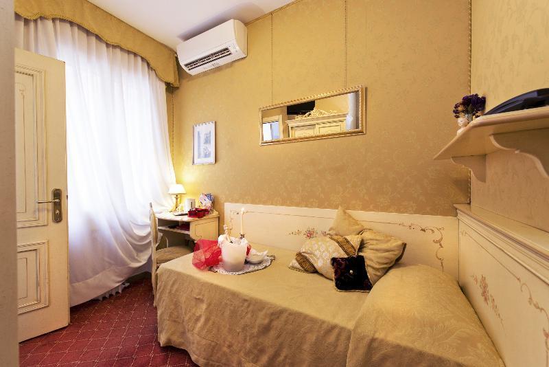 Hotel Mignon Venice Ngoại thất bức ảnh